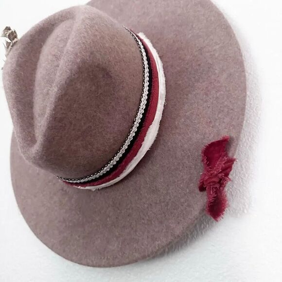 BESPOKE CLOTHING | Artisan Handmade Wool Fedoral Hat Tan Orange Cream Feather - Picture 4 of 5